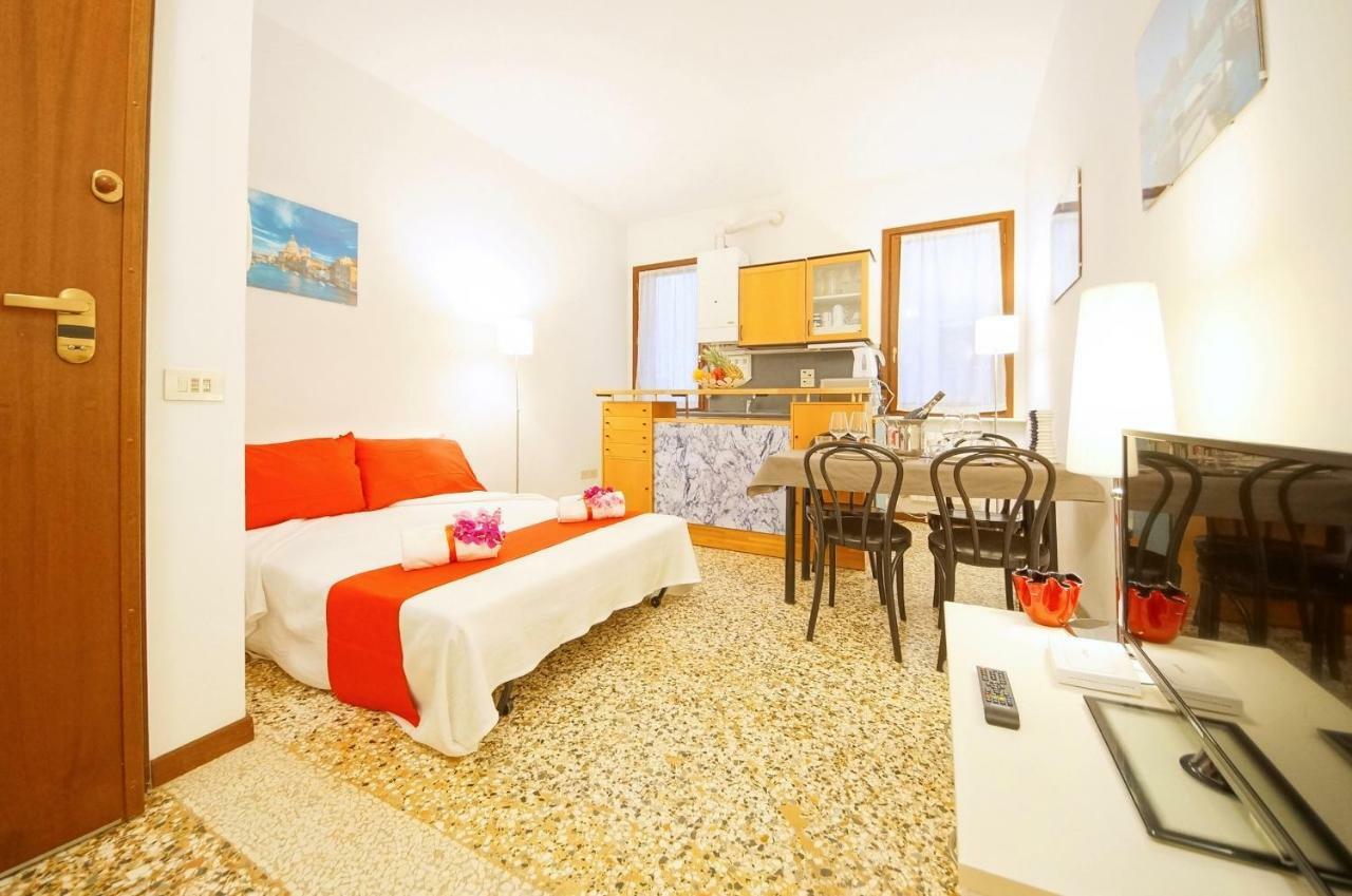 Santa Marina Apartment Rialto Венеция Экстерьер фото