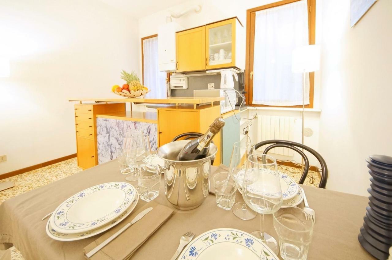 Santa Marina Apartment Rialto Венеция Экстерьер фото
